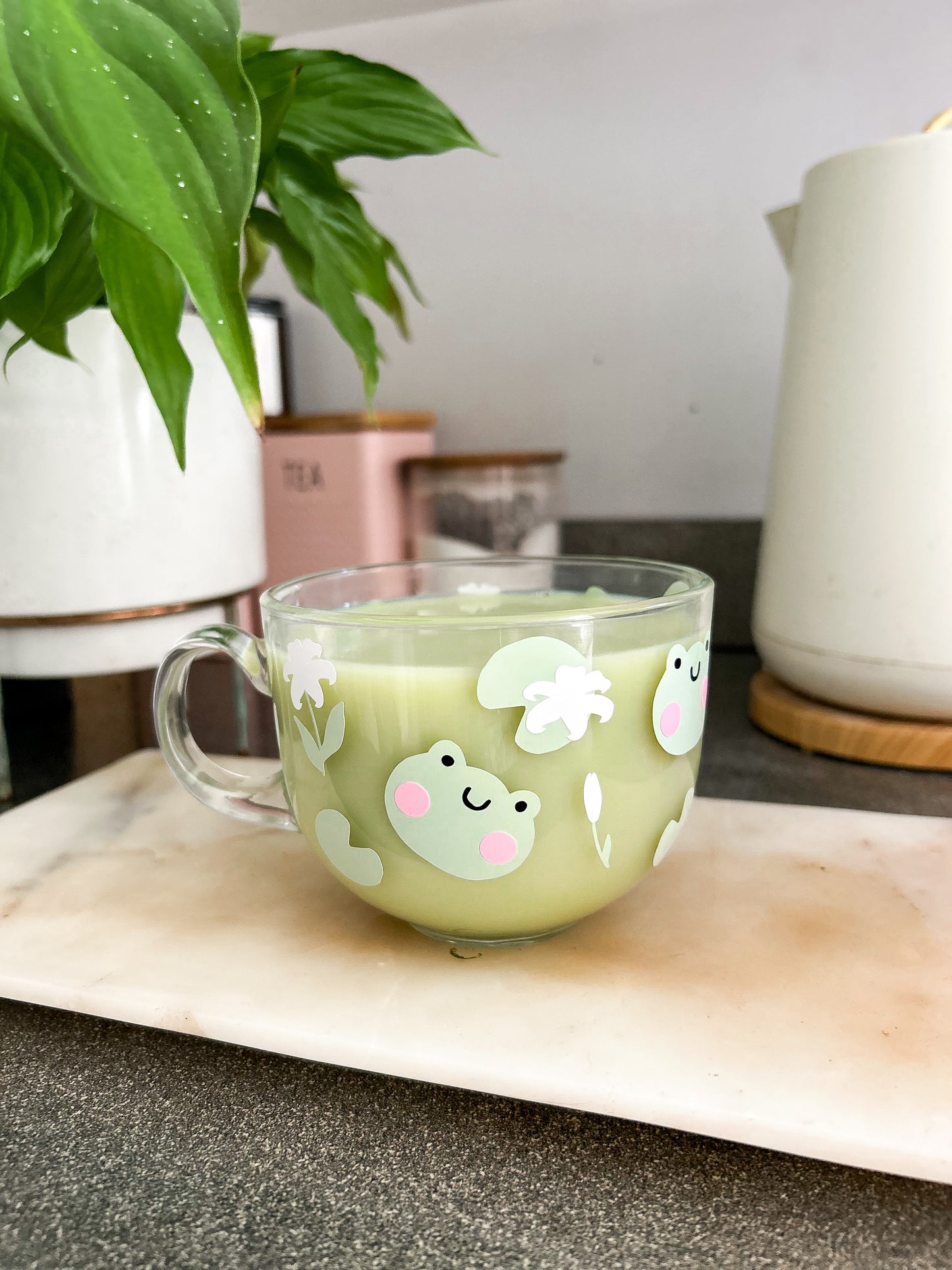 Frog Lilypad Glass Mug