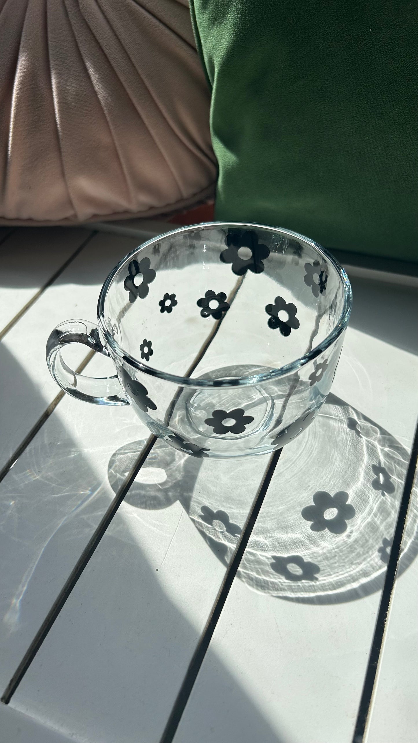 Black Retro Flower Mug