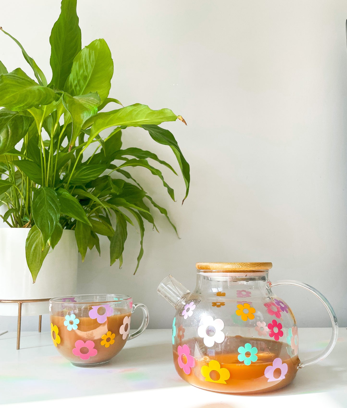 Multicoloured Retro Flower Glass Tea Pot